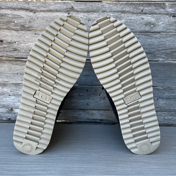 UGG AUSTRALIA Birch Lace-up Waterproof Winter Boots - Picture 9 of 10